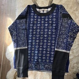 Free People thermal shirt blue and white med-cute sweater just ready to change
